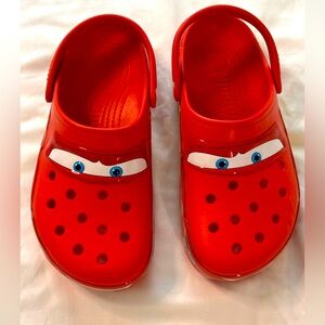 Men size 6/ Women size 8 light up Lightening McQueen crocs!!  Worn once.